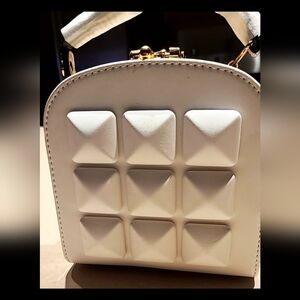White Quilted Pyramid Crossbody Bag - Women